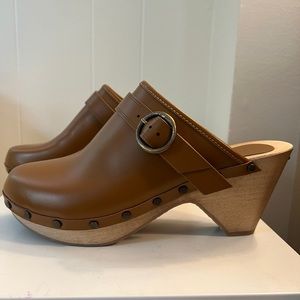 Isabel Marant Titya Leather Clogs size 39.
